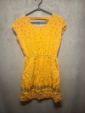 Pink Republic Yellow Floral Short Sleeve Daydress Small